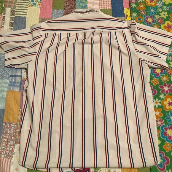 &Collar Short Sleeve Button Down L - Picture 2 of 7